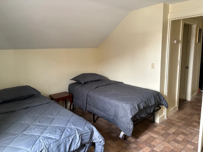 Foto del edificio - 483 Dexter St