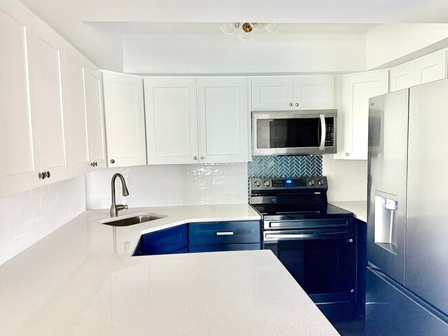 Foto del edificio - 3715 Village Dr