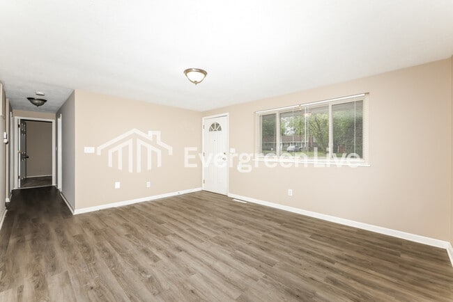 Building Photo - 5919 Chambersburg Rd