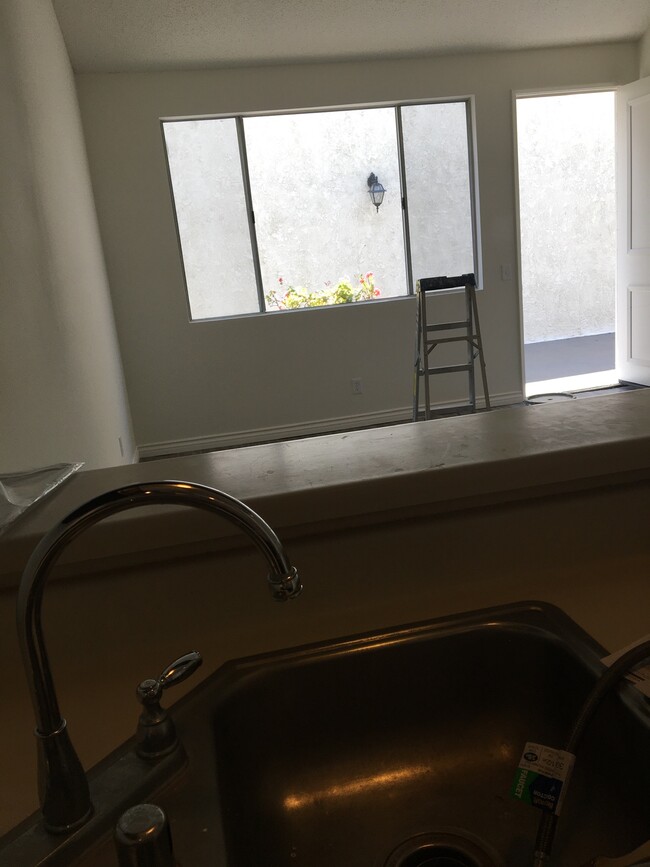 Foto del edificio - 7665 Fountain Ave