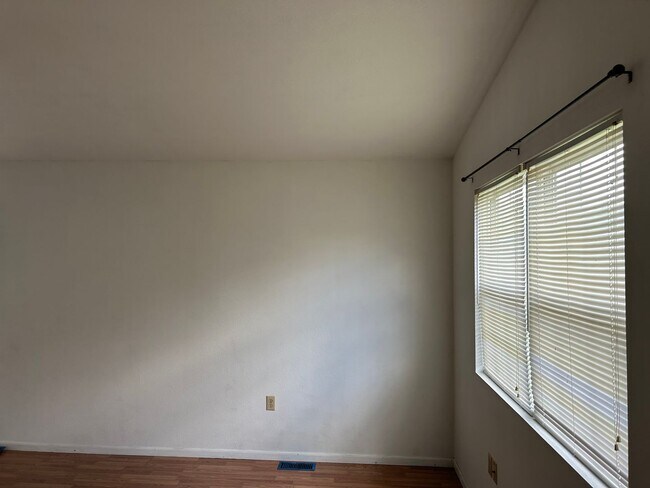 Foto del edificio - 3 Bedroom Home on Carter Street!