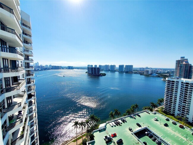 Foto del edificio - 19101 Mystic Pointe Dr