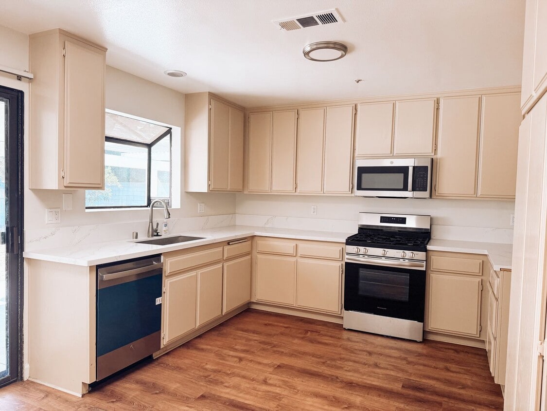 Photo - 6152 Orange Ave