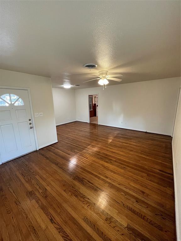 Foto del edificio - 1317 Highland Dr