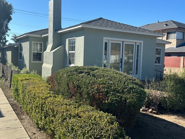 Foto del edificio - Cute NE 2 Bedroom, 1 Bath Home close to Hancock College