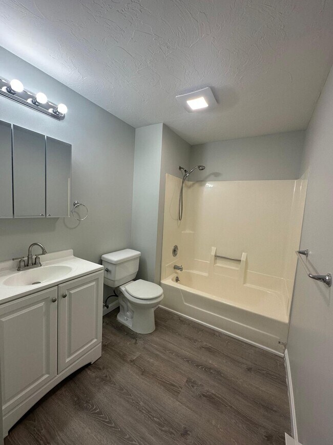 Foto del edificio - 435 Sunderland Rd