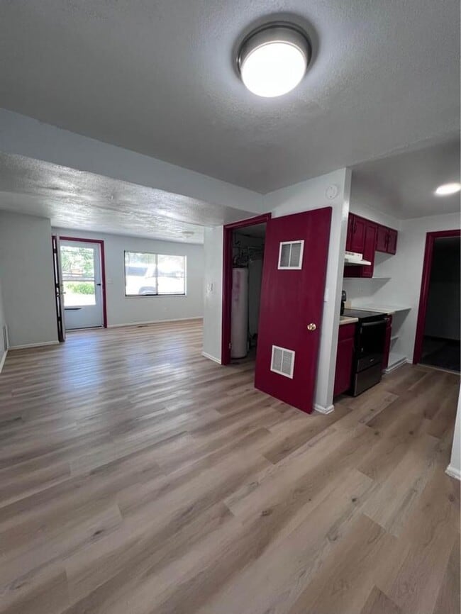 Photo - Newly remodeled 2bedroom 1 bath, includes ... House