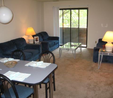 Foto principal - 709 W Green St