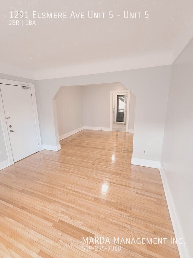 Photo du bâtiment - CHARMING 2 BED/1 BATH IN WALKERVILLE + HYDRO