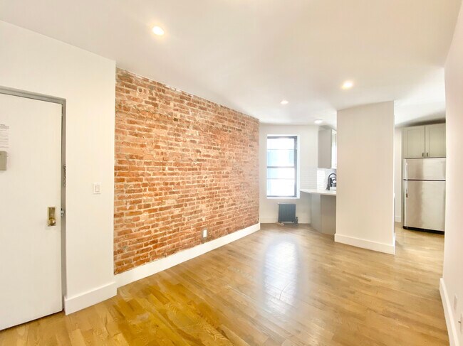 Building Photo - 504 W 159th St