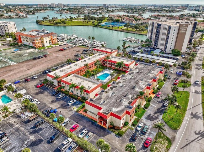 Building Photo - 10369 Paradise Blvd