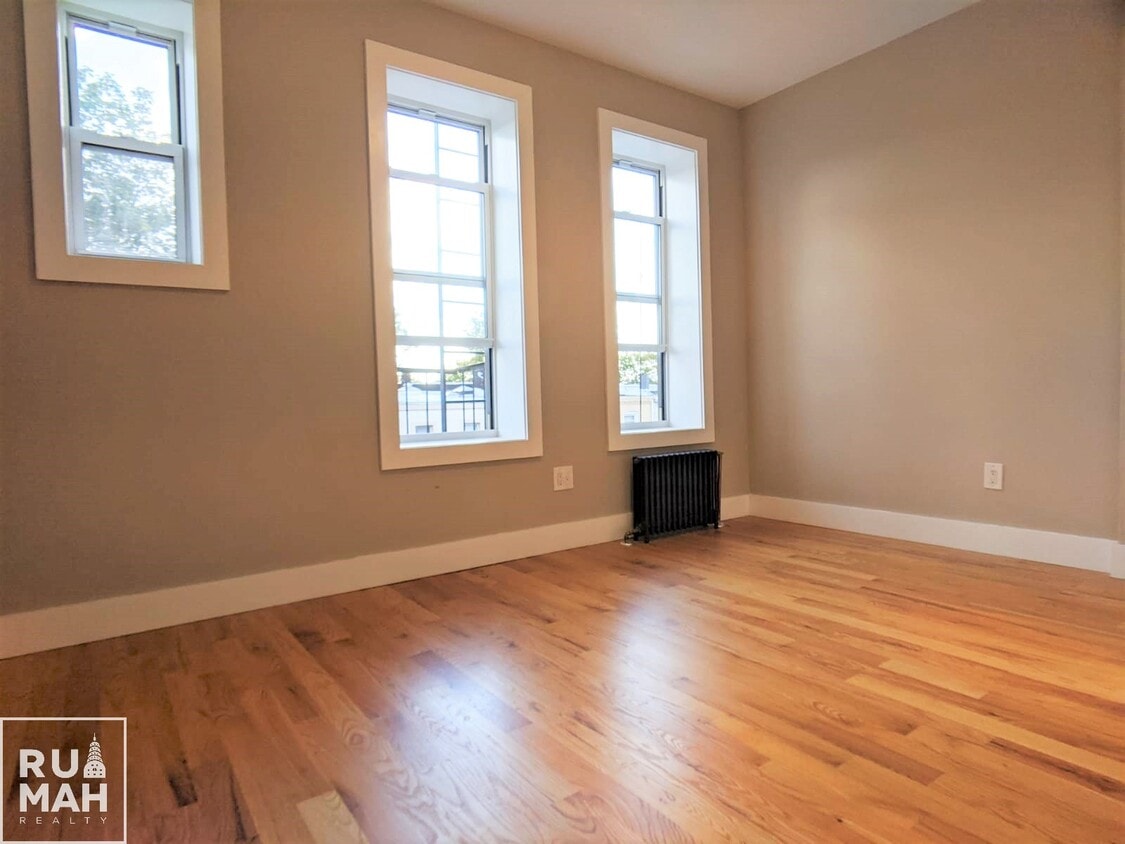 7230 67th St Unit 2R, Glendale, NY 11385 Apartments in Glendale, NY