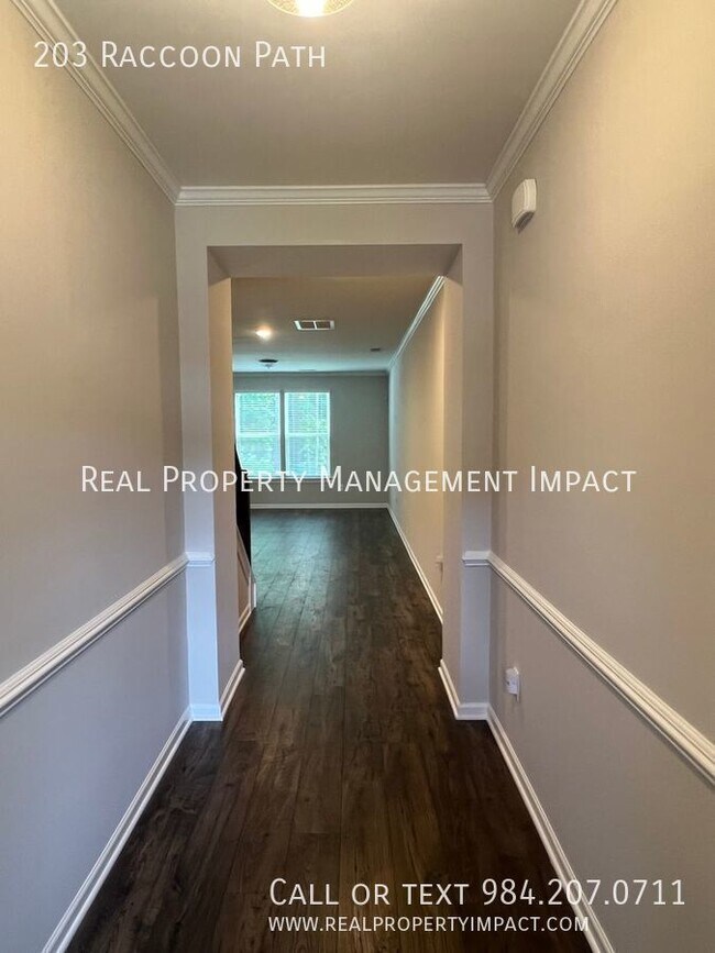 Building Photo - 203 Raccoon Path