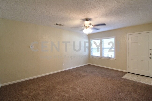 Photo - Charming 3/1/1 in Castleberry ISD For Rent! House