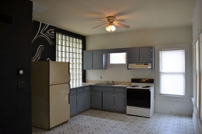 Building Photo - 1 Bedroom, 1 Bathroom