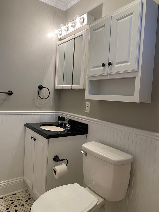 Foto del edificio - 5864 Colbert St