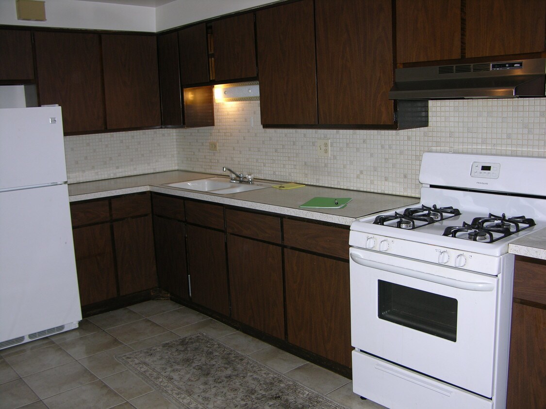 Primary Photo - 5204 N Reserve Ave