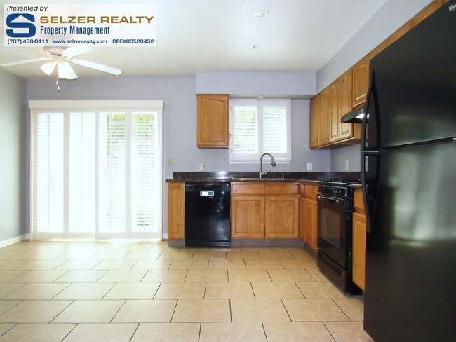 Foto del edificio - Fully equipped 2 bd. townhome in a super c...