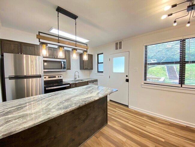 Foto del edificio - Faris Ridge Condominiums