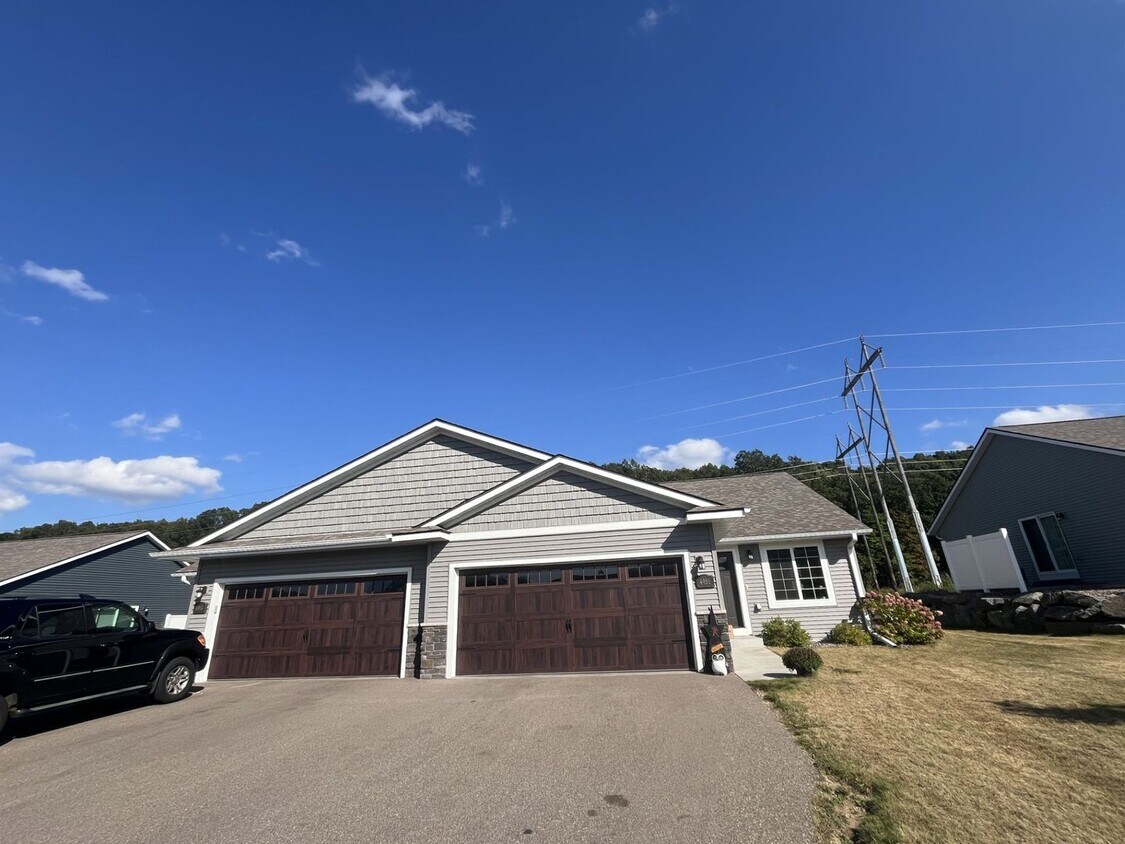 Primary Photo - North Crossing Twin Home