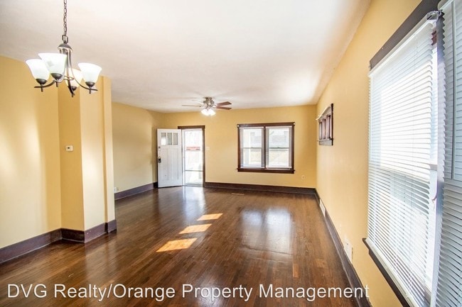 Building Photo - 3 br, 2 bath House - 2046 Vinton St.