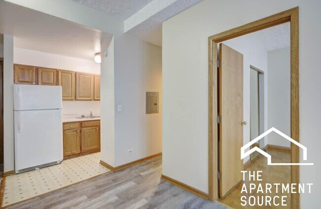 Foto del edificio - 4180 N Marine Dr