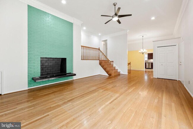 Foto del edificio - 6711 Doane Ave