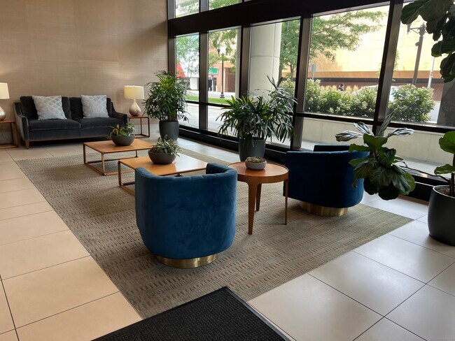 Foto del edificio - 127 Greyrock Pl