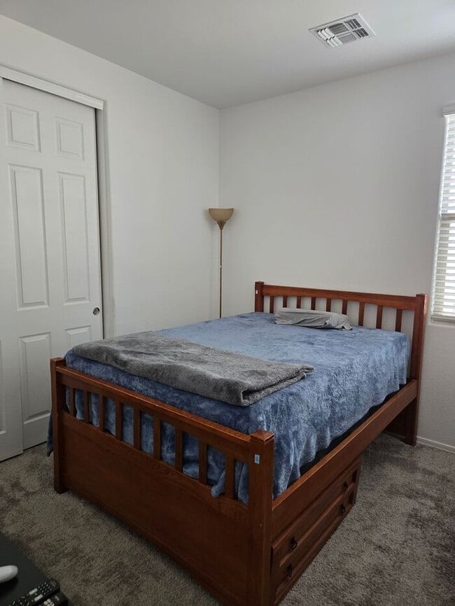 Foto del edificio - Beautiful 3 Bedroom, 2 Bath Home with Upgr...