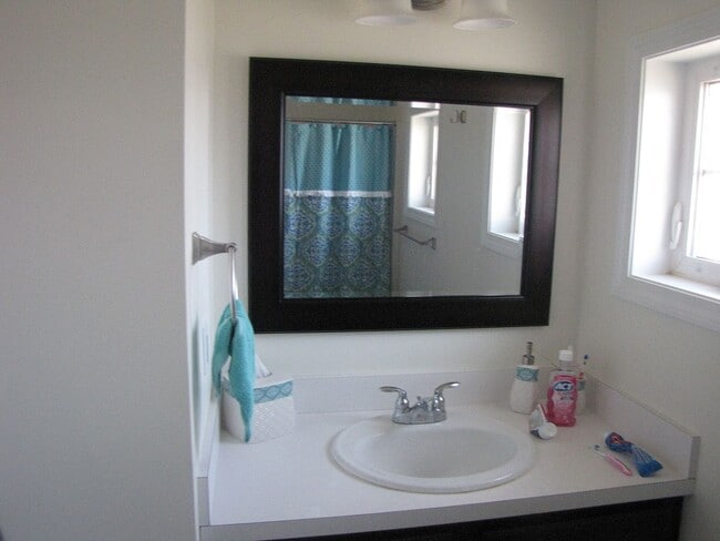 Building Photo - 4 Boxwood Dr