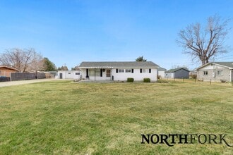 Building Photo - 2511 N Middleton Rd