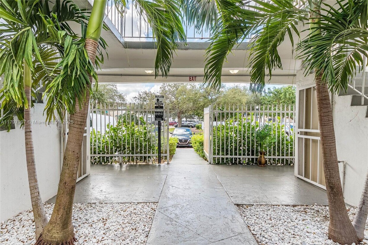 Foto principal - 6921 Rue Vendome