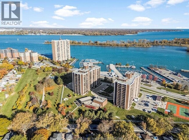 Building Photo - 9099 Riverside Dr E