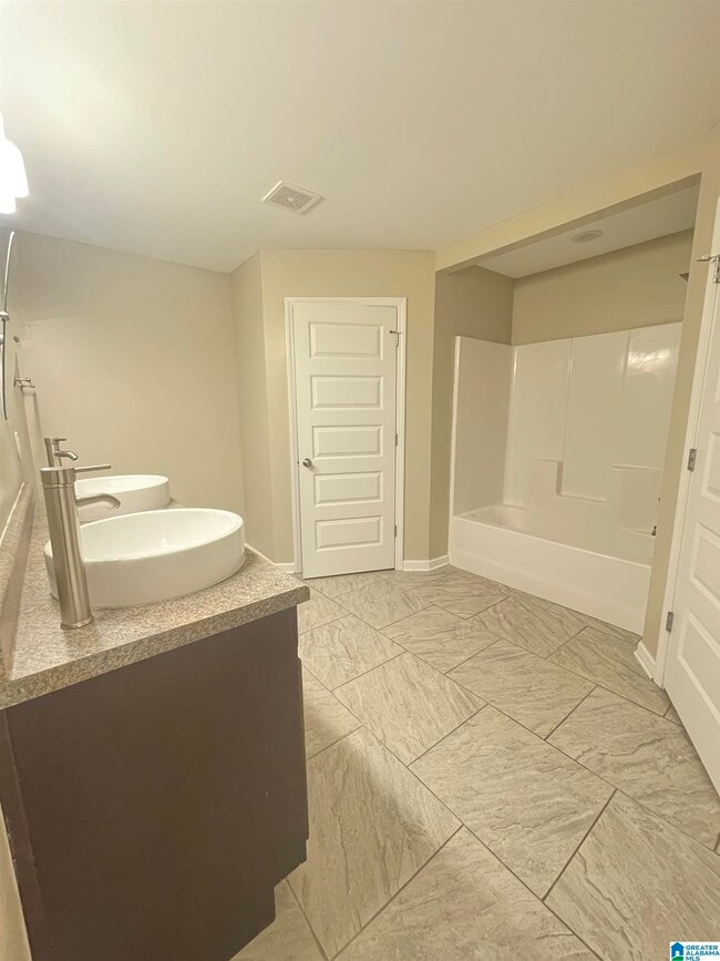 Building Photo - 6225 Mimosa Gardens Cir