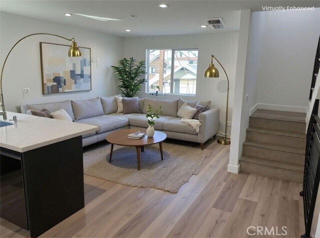 Foto del edificio - 1529 Winona Blvd