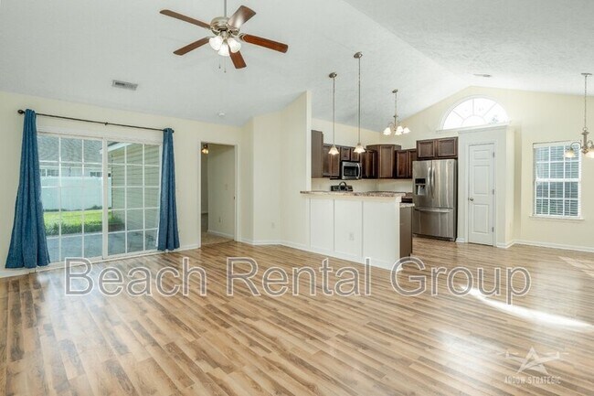 Building Photo - 170 Woodland Pk Lp