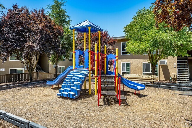 Interior Photo - River's Edge Apartments