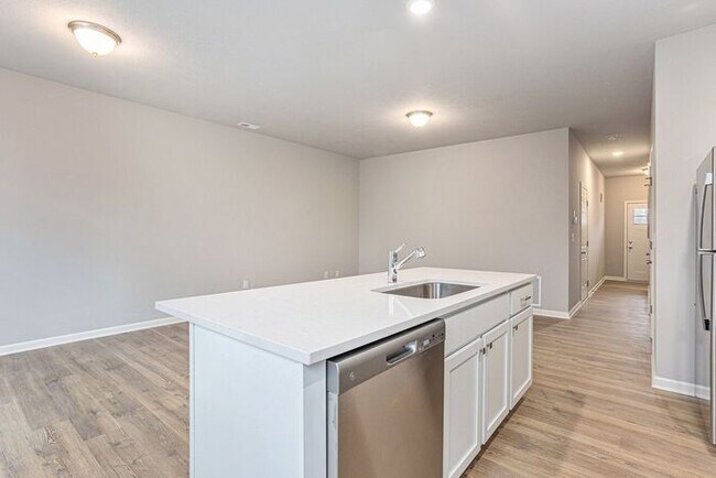 Foto del edificio - Apply by March 20th and take advantage of $500 off your move-in cost. Don’t miss this limited-tim...
