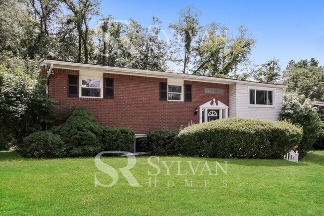 Photo - Remarkable Value. Unbeatable Location! House