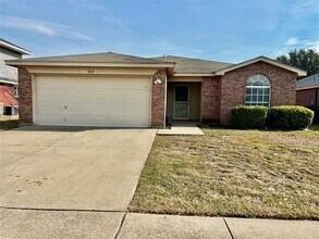 Building Photo - 909 Meadowlark Dr