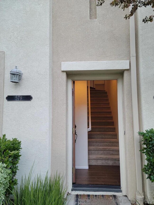 Foto del edificio - 579 Almond Rd