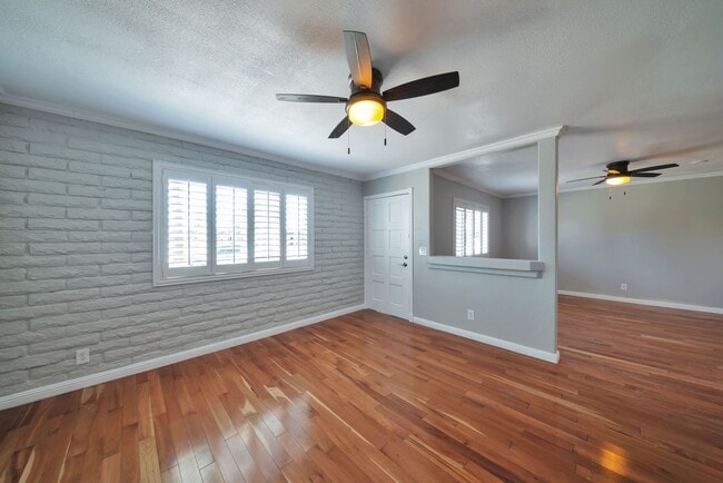 Foto del edificio - 6 Bed house with Pool near ASU