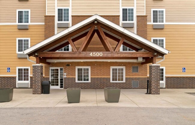 Building Photo - Furnished Studio-Grand Rapids - Wyoming