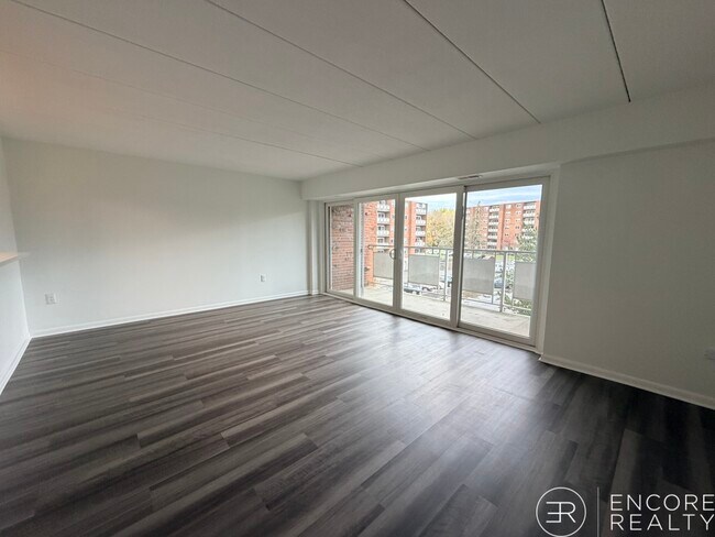 Foto del edificio - 51 Hill Rd