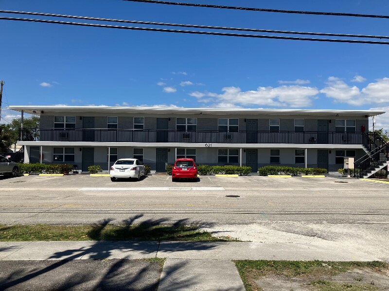 Foto principal - 621 Ridge Rd