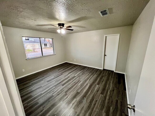 Foto del edificio - 11903 Fork Creek Dr