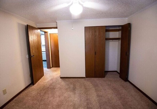 Foto del edificio - 552 Cedar Gate Ct