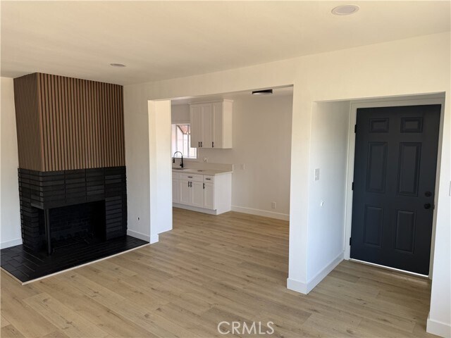 Foto del edificio - 8930 Boxwood Ave