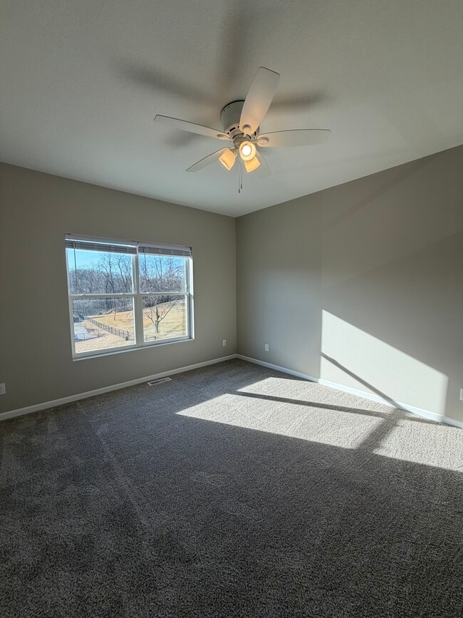 Building Photo - Creek View At Devils Glen