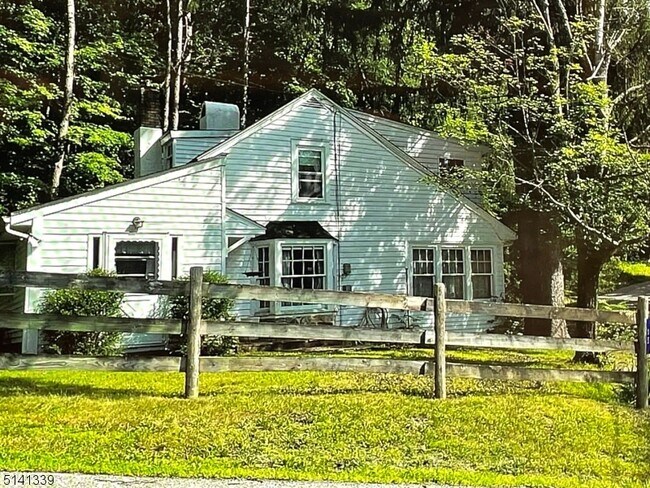 Foto del edificio - 15 Beaver Run Rd